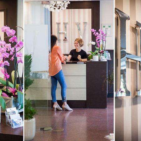 דיאנו מרינה Hotel Virginia מראה חיצוני תמונה