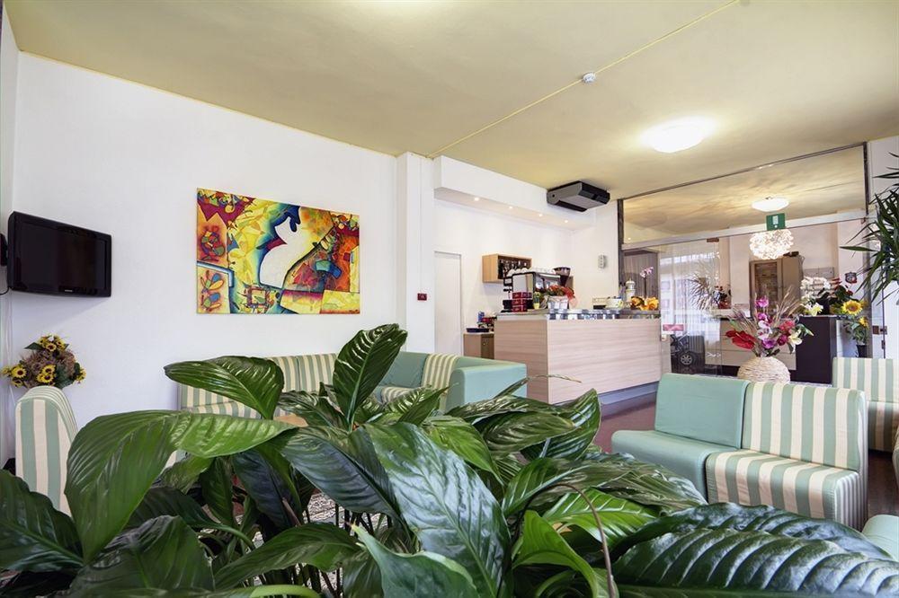 דיאנו מרינה Hotel Virginia מראה חיצוני תמונה
