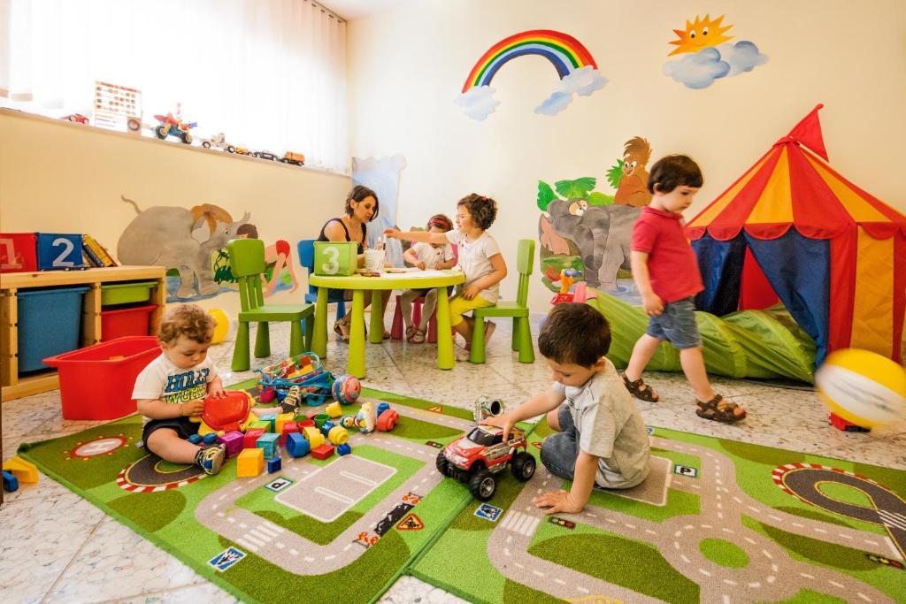 דיאנו מרינה Hotel Virginia מראה חיצוני תמונה