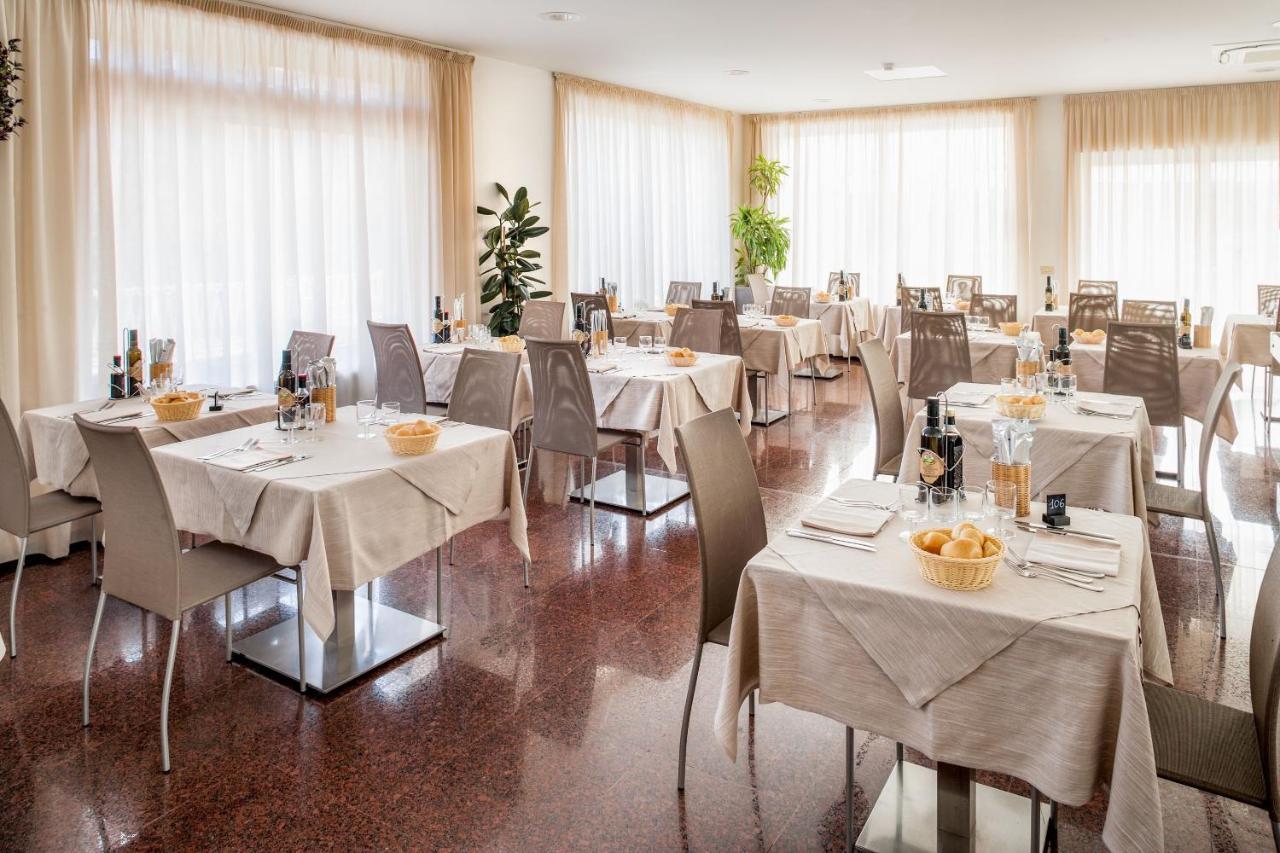 דיאנו מרינה Hotel Virginia מראה חיצוני תמונה